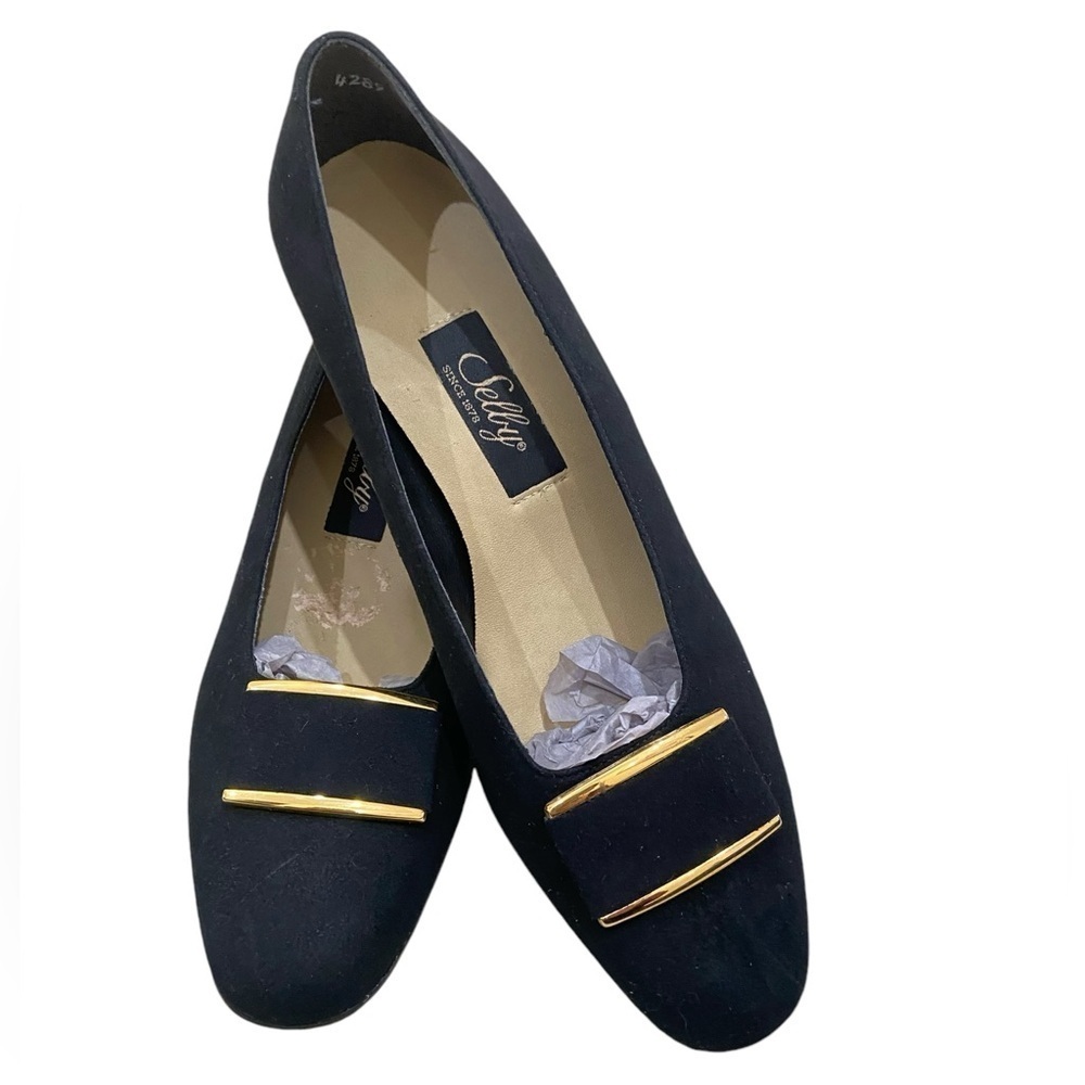 Selby comfort flex black suede 1 inch block heel shoes gold tone toe detail sz 9